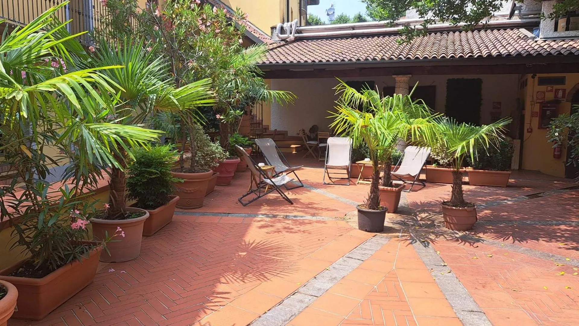 Bilocale Dafne Abbadesse Guest House Μιλάνο Διαμέρισμα